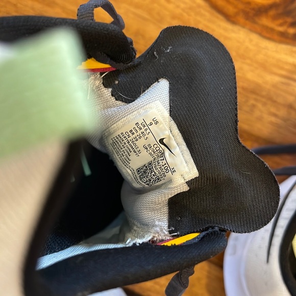 Nike Zoom Air women’s size 9 worn once, almost new. - Picture 6 of 13